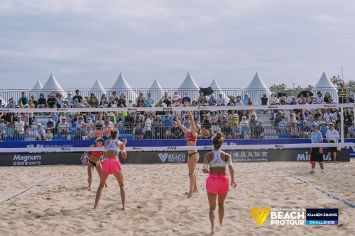 FOTO: Volleyball World. Paulikiene/Raupelyte LTU vs Durish/Koenig USA